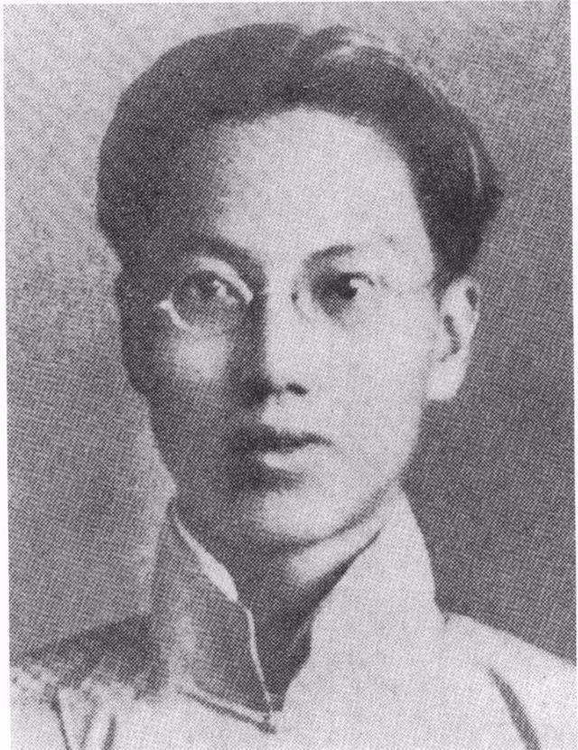 新闻中心 1928年年初,杨匏安回到上海中共中央的秘密机关,一家人曾一